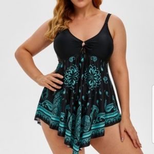 Women's plus size swim suit